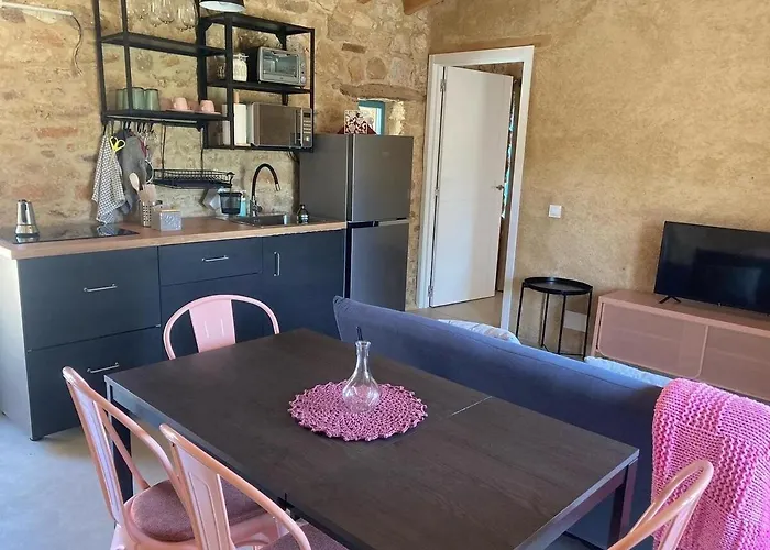 Manfarita - 3 Casitas Y Un Jardin Hechos Con Mucho Mimo!