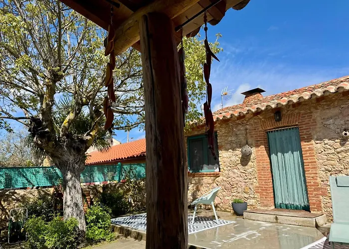 Villa Manfarita - 3 Casitas Y Un Jardin Hechos Con Mucho Mimo! Morille